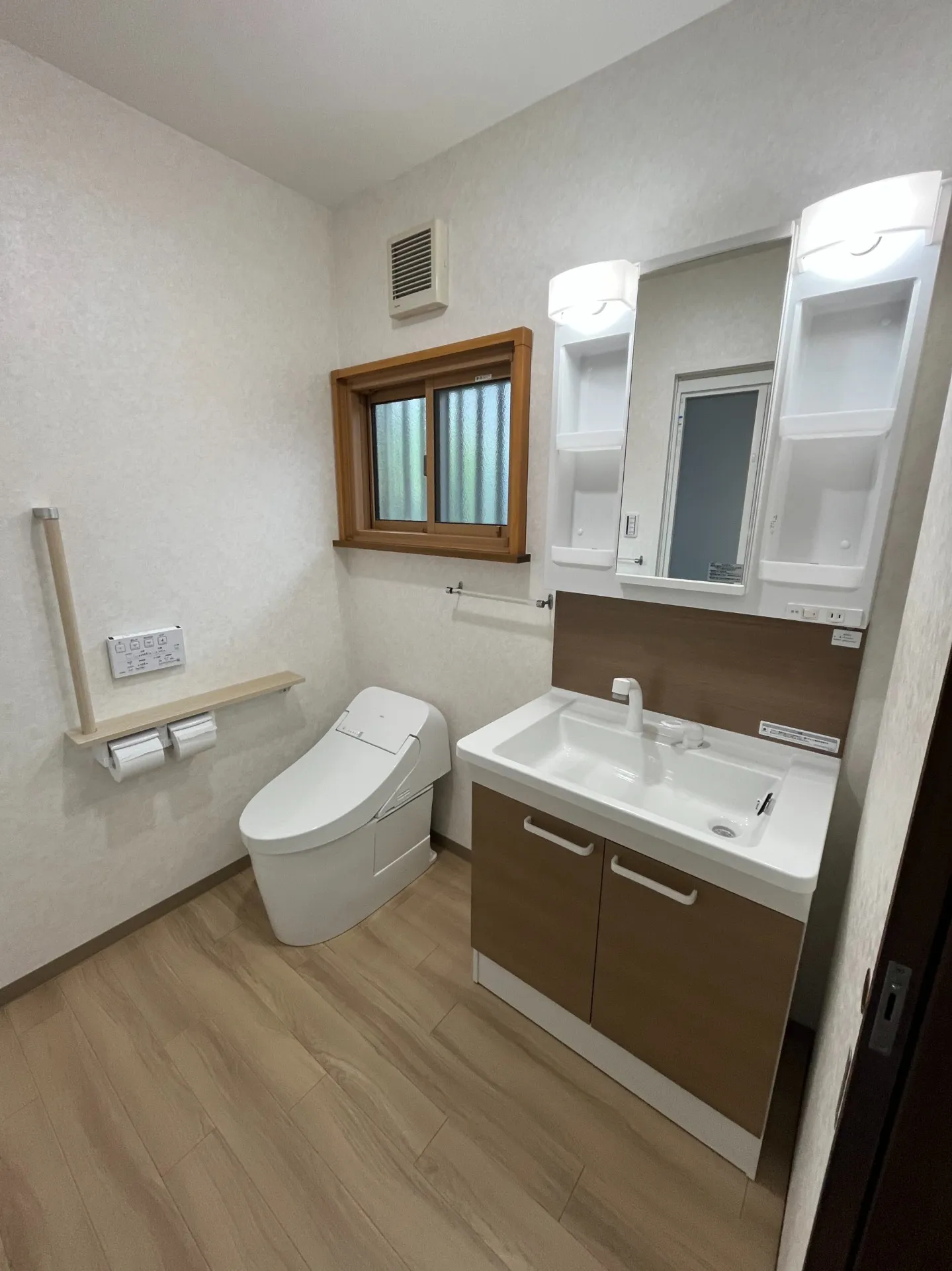 高砂市・K様邸トイレ・洗面リフォーム工事